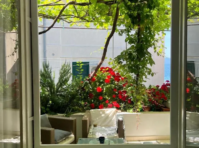 Center Town Apartment Lipa Mala