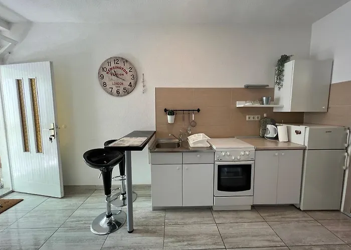 Center Town Apartment Lipa Mala